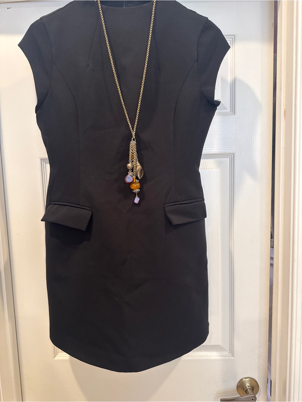Classic Black Cap-Sleeve Sheath Dress - Elegant Everyday